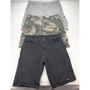 Wrangler Camo & Dickies Black Shorts Lot of 3 Size 40 – Workwear & Casual